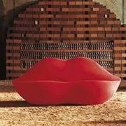 Hot Sell Foshan Furniture Contemporary Living Room Sexy Red Lip Shaped Sofa