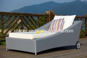 Outdoor Leisure Furniture PE Rattan Garden Chaise Lounge