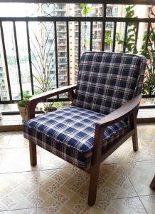 Leisure Chair with Wooden Arm (WD-9601)