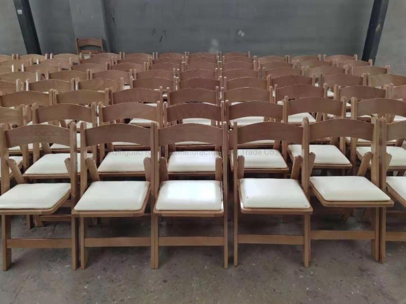 Manufacture Natural Clear Lacquer Wooden Folding Garden Wedding Wimbledon Chair Foldable Chair